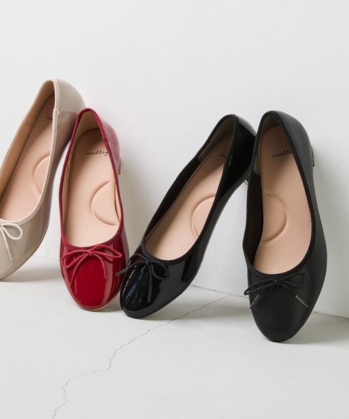 welleg（ウェレッグ）の「ふわカル ラウンドトゥ ローヒール バレエシューズ（バレエシューズ・レディース・ブラック系その他/ブラック/グレイッシュベージュ/レッド・21.5cm/22.0cm/22.5cm/23.0cm/23.5cm/24.0cm/24.5cm/25.0cm/25.5cm/26.0cm）」の4枚目の写真
