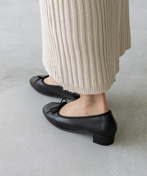 welleg（ウェレッグ）の「ふわカル ラウンドトゥ ローヒール バレエシューズ（バレエシューズ・レディース・ブラック系その他/ブラック/グレイッシュベージュ/レッド・21.5cm/22.0cm/22.5cm/23.0cm/23.5cm/24.0cm/24.5cm/25.0cm/25.5cm/26.0cm）」の8枚目の写真