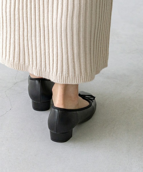 welleg（ウェレッグ）の「ふわカル ラウンドトゥ ローヒール バレエシューズ（バレエシューズ・レディース・ブラック系その他/ブラック/グレイッシュベージュ/レッド・21.5cm/22.0cm/22.5cm/23.0cm/23.5cm/24.0cm/24.5cm/25.0cm/25.5cm/26.0cm）」の9枚目の写真