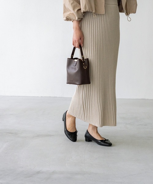 welleg（ウェレッグ）の「ふわカル ラウンドトゥ ローヒール バレエシューズ（バレエシューズ・レディース・ブラック系その他/ブラック/グレイッシュベージュ/レッド・21.5cm/22.0cm/22.5cm/23.0cm/23.5cm/24.0cm/24.5cm/25.0cm/25.5cm/26.0cm）」の14枚目の写真