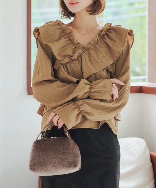 KOBE LETTUCE（コウベレタス）の「マルチウェイクロスフリルブラウス（シャツ/ブラウス・レディース・オフホワイト/ブラウン系/ブラック・M）」の3枚目の写真