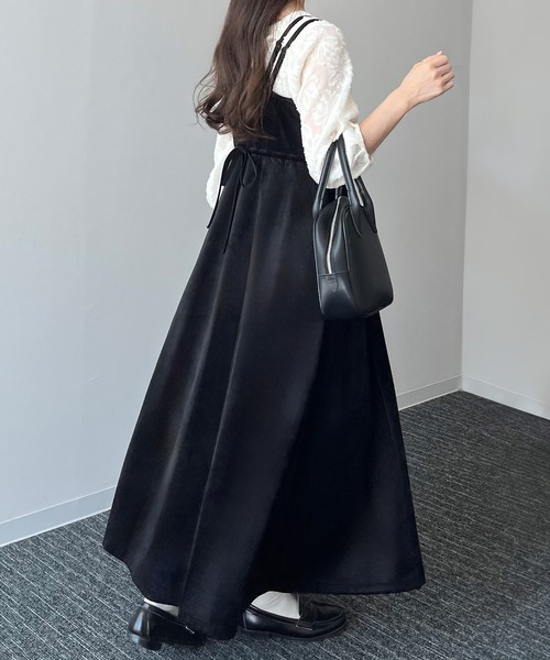 JUNOAH（ジュノア）の「べロアフレアキャミワンピース（ワンピース・レディース・ブラック/ブラウン/アイボリー・MEDIUM/LARGE/X-LARGE）」の6枚目の写真