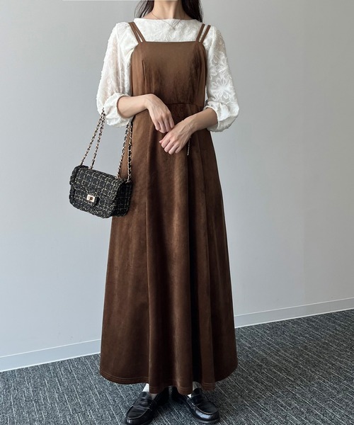 JUNOAH（ジュノア）の「べロアフレアキャミワンピース（ワンピース・レディース・ブラック/ブラウン/アイボリー・MEDIUM/LARGE/X-LARGE）」の15枚目の写真