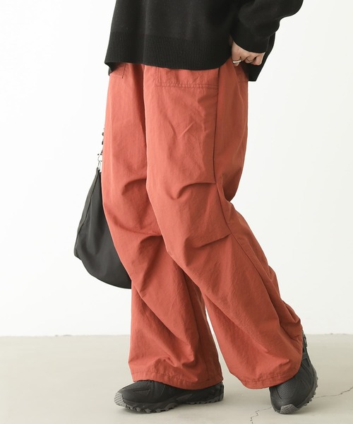 n'OrLABEL(ノアールレーベル)の「『ナイロンパラシュートパンツ』(カーゴパンツ・レディース・オレンジ/グレー/ブラック・2/1)」の19枚目の写真