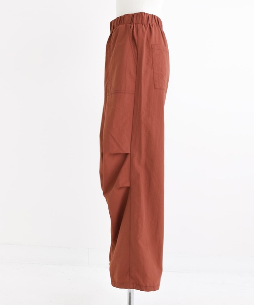 n'OrLABEL(ノアールレーベル)の「『ナイロンパラシュートパンツ』(カーゴパンツ・レディース・オレンジ/グレー/ブラック・2/1)」の12枚目の写真