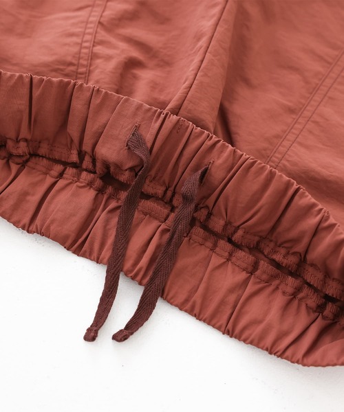 n'OrLABEL(ノアールレーベル)の「『ナイロンパラシュートパンツ』(カーゴパンツ・レディース・オレンジ/グレー/ブラック・2/1)」の5枚目の写真