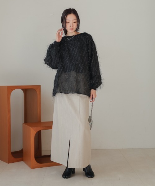 Bab(バブ)の「シアーシャギーレイヤードスウェットトップス(スウェット・レディース・アイボリー/ブラック/グレイッシュベージュ/ブルー・FREE)」の11枚目の写真