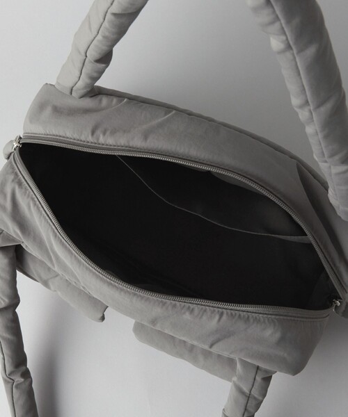 CITEN（シテン）の「＜CITEN＞ダブルポケットパファーバッグ（ショルダーバッグ・レディース・ブラック/オフホワイト/グレー・FREE）」の5枚目の写真