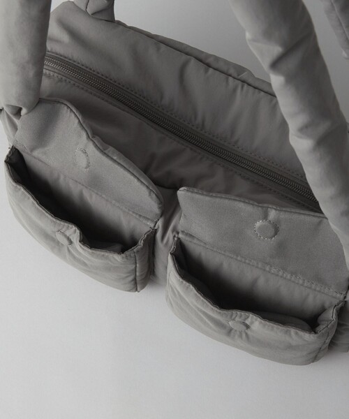 CITEN（シテン）の「＜CITEN＞ダブルポケットパファーバッグ（ショルダーバッグ・レディース・ブラック/オフホワイト/グレー・FREE）」の7枚目の写真