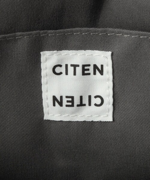 CITEN（シテン）の「＜CITEN＞ダブルポケットパファーバッグ（ショルダーバッグ・レディース・ブラック/オフホワイト/グレー・FREE）」の8枚目の写真