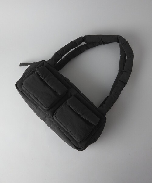 CITEN（シテン）の「＜CITEN＞ダブルポケットパファーバッグ（ショルダーバッグ・レディース・ブラック/オフホワイト/グレー・FREE）」の17枚目の写真