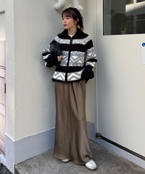 CIAOPANIC TYPY（チャオパニックティピー）の「【－3kg見え／14色展開】スタイルアップサテンスカート（スカート・レディース・オフホワイト/チャコールグレー/サックスブルー/ブラウン/レオパード/ベージュ/ブラック/カーキ/グレー/バーガンディー/グレー系その他/ベージュ系その他/ダークブラウン/ブラック系その他/ホワイト・SMALL/MEDIUM）」の18枚目の写真