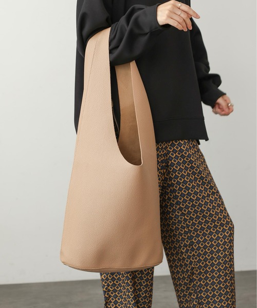 Bou Jeloud(ブージュルード)の「ホーボーBAG(ハンドバッグ・レディース・ベージュ/ブラック/シルバー・ONESIZE)」の5枚目の写真