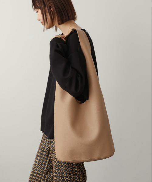 Bou Jeloud(ブージュルード)の「ホーボーBAG(ハンドバッグ・レディース・ベージュ/ブラック/シルバー・ONESIZE)」の8枚目の写真