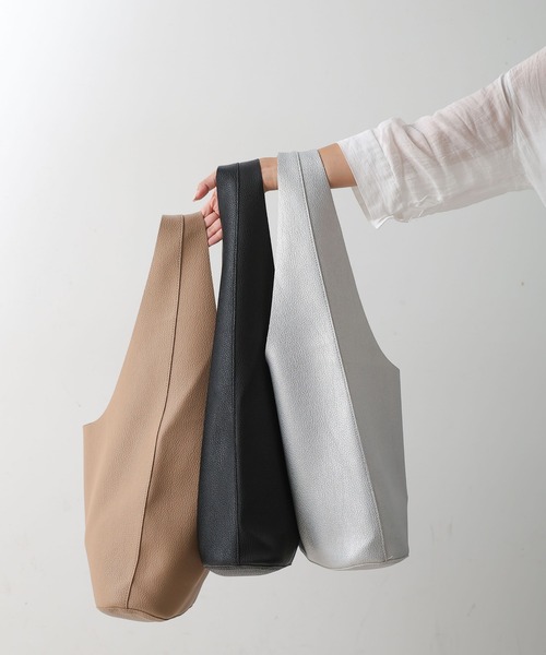 Bou Jeloud(ブージュルード)の「ホーボーBAG(ハンドバッグ・レディース・ベージュ/ブラック/シルバー・ONESIZE)」の13枚目の写真