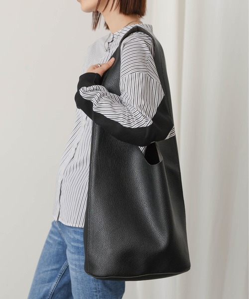 Bou Jeloud(ブージュルード)の「ホーボーBAG(ハンドバッグ・レディース・ベージュ/ブラック/シルバー・ONESIZE)」の15枚目の写真