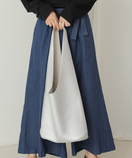 Bou Jeloud(ブージュルード)の「ホーボーBAG(ハンドバッグ・レディース・ベージュ/ブラック/シルバー・ONESIZE)」の22枚目の写真