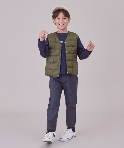 UNFILO（アンフィーロ）の「【120-150cm】TAION Vネックベスト(UNISEX)（ダウンベスト・キッズ・スモーキーグリーン系/ライラック系/カーキ系/ブラック系/ライトグレー系・120/130/140/150）」の6枚目の写真