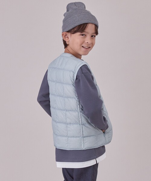 UNFILO（アンフィーロ）の「【120-150cm】TAION Vネックベスト(UNISEX)（ダウンベスト・キッズ・スモーキーグリーン系/ライラック系/カーキ系/ブラック系/ライトグレー系・120/130/140/150）」の7枚目の写真