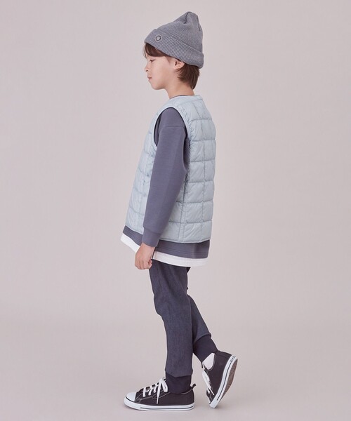 UNFILO（アンフィーロ）の「【120-150cm】TAION Vネックベスト(UNISEX)（ダウンベスト・キッズ・スモーキーグリーン系/ライラック系/カーキ系/ブラック系/ライトグレー系・120/130/140/150）」の8枚目の写真