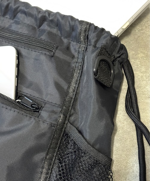 lilful(リルフル)の「【A4収納可能!】サイドメッシュポケット フロントジップデザイン ナップサック 大容量(バックパック/リュック・レディース・ブラック・F)」の16枚目の写真