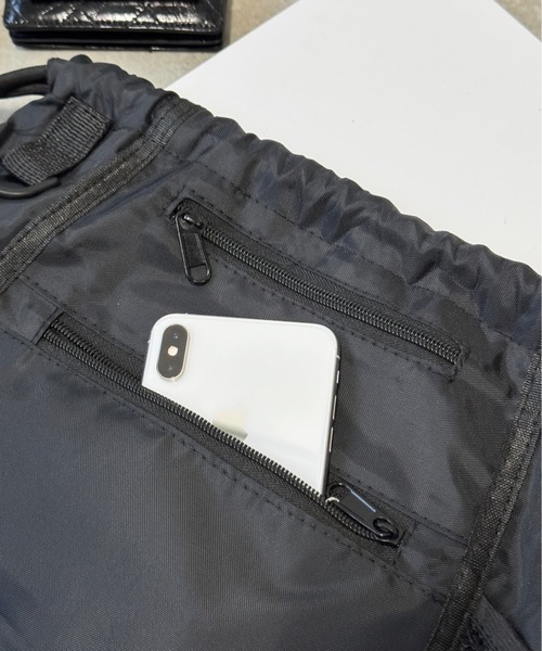 lilful(リルフル)の「【A4収納可能!】サイドメッシュポケット フロントジップデザイン ナップサック 大容量(バックパック/リュック・レディース・ブラック・F)」の18枚目の写真