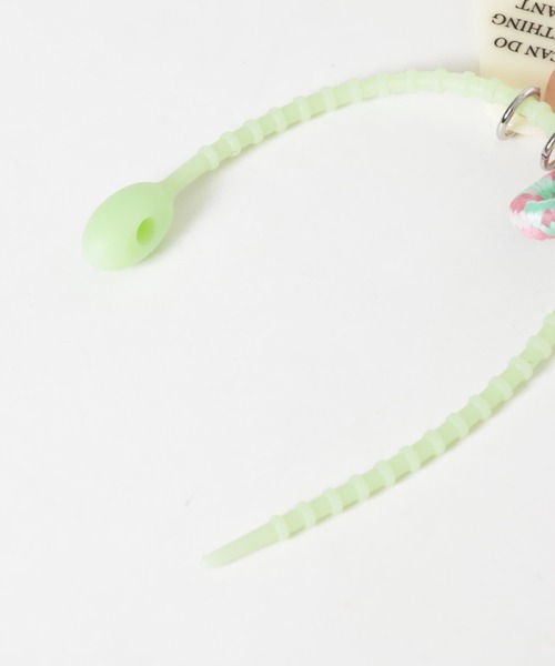 SMELLY(スメリー)の「カラフルチャームシリコンキーチェーン(キーホルダー・レディース・ブルー/グリーン/ラベンダー・-)」の19枚目の写真