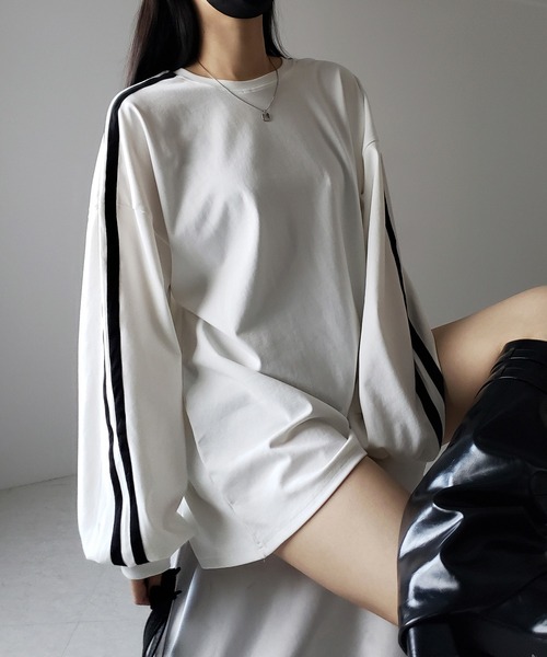 me+em select(ミームセレクト)の「【 2color 】サイドラインビッグTシャツ / side line BIG Tee(Tシャツ/カットソー・レディース・ホワイト/ブラック・FREE)」の21枚目の写真