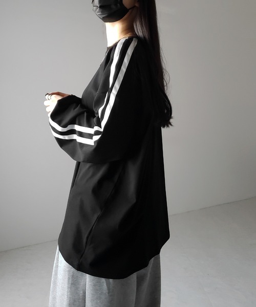 me+em select(ミームセレクト)の「【 2color 】サイドラインビッグTシャツ / side line BIG Tee(Tシャツ/カットソー・レディース・ホワイト/ブラック・FREE)」の4枚目の写真
