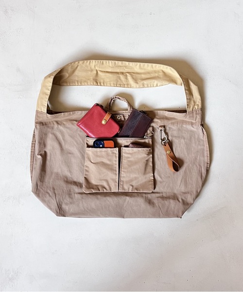 EARTH MADE（アースメイド）の「C/RIPSTOP 2WAY TOTE（ショルダーバッグ・レディース・グリーン/ブラウン/ベージュ/イエロー/ライトベージュ/ブラック/チャコールグレー・FREE）」の20枚目の写真