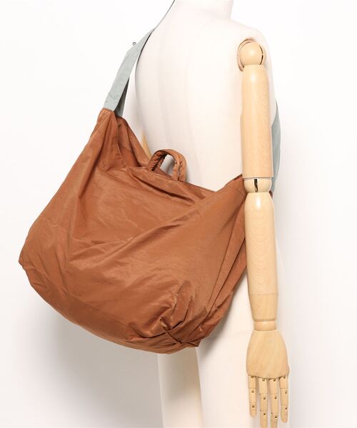 EARTH MADE（アースメイド）の「C/RIPSTOP 2WAY TOTE（ショルダーバッグ・レディース・グリーン/ブラウン/ベージュ/イエロー/ライトベージュ/ブラック/チャコールグレー・FREE）」の9枚目の写真