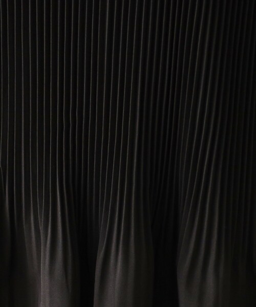 OPAQUE.CLIP（オペークドットクリップ）の「◆ブリーツドッキング デザイントップス【洗濯機洗い可】（Tシャツ/カットソー・レディース・ナチュラル/ブルー/ブラック・38/40/42）」の7枚目の写真