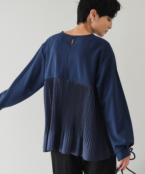 OPAQUE.CLIP（オペークドットクリップ）の「◆ブリーツドッキング デザイントップス【洗濯機洗い可】（Tシャツ/カットソー・レディース・ナチュラル/ブルー/ブラック・38/40/42）」の12枚目の写真