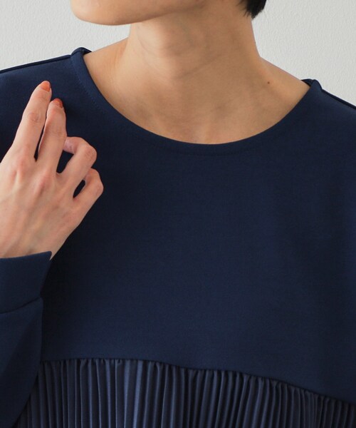 OPAQUE.CLIP（オペークドットクリップ）の「◆ブリーツドッキング デザイントップス【洗濯機洗い可】（Tシャツ/カットソー・レディース・ナチュラル/ブルー/ブラック・38/40/42）」の19枚目の写真