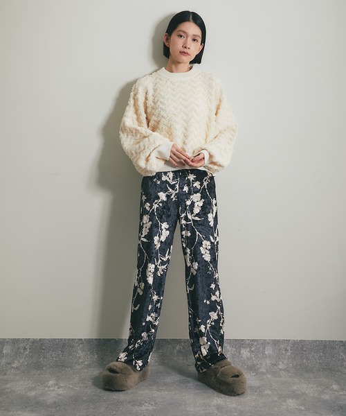 ANOTHER S（アナザーエス）の「花柄ベロアパンツ（その他パンツ）」 - WEAR