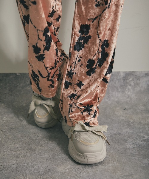 ANOTHER S（アナザーエス）の「花柄ベロアパンツ（その他パンツ）」 - WEAR