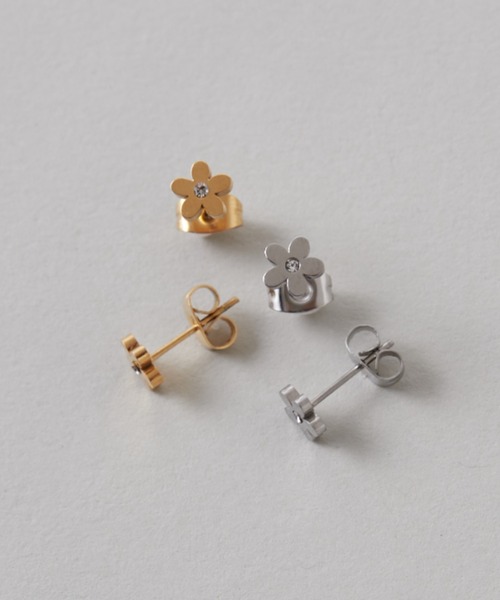 ciite' surgical stainless(シーテサージカルステンレス)の「【 金属アレルギー対応 】 フラワービジューピアス サージカルステンレス (両耳用)(ピアス(両耳用)・レディース・シルバー/ゴールド・FREE)」の15枚目の写真