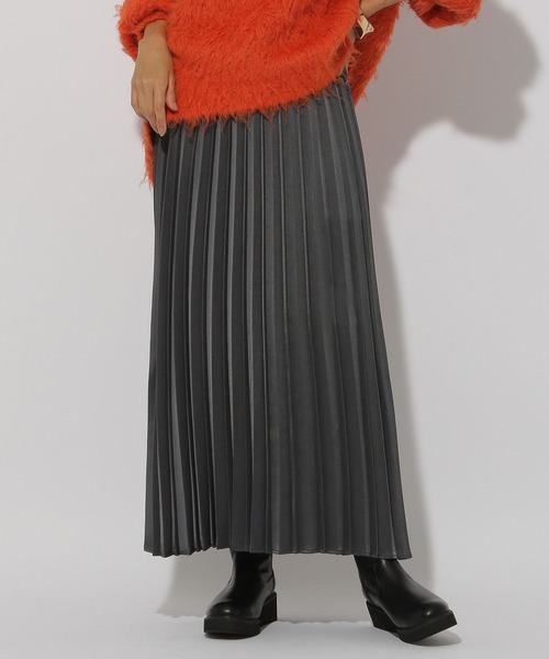 Elura（エルーラ）の「レザーライクプリーツスカート＜低身長サイズあり＞/147958（スカート・レディース・チャコールグレー/ライトブルー/アイボリー・LARGE/MEDIUM/FREE(S)）」の3枚目の写真