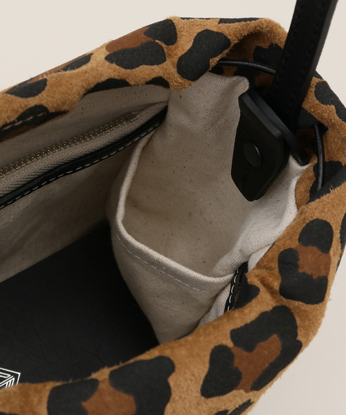 Spick & Span(スピックアンドスパン)の「TESSEN CREATION / テッセンクリエーション BASIC POUCH S PATTERNED(ショルダーバッグ・レディース・ブラウン/ホワイト・FREE)」の14枚目の写真