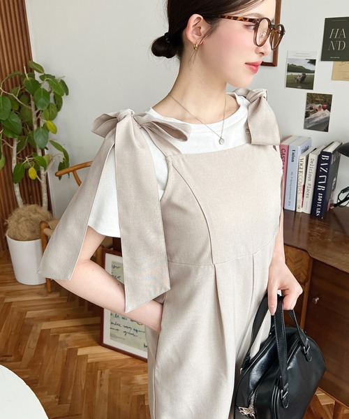 moment+(モーメントプラス)の「ショルダーリボンサロペット(サロペット/オーバーオール・レディース・グレイッシュベージュ/ブラック/ブルー/チャコールグレー・M)」の21枚目の写真