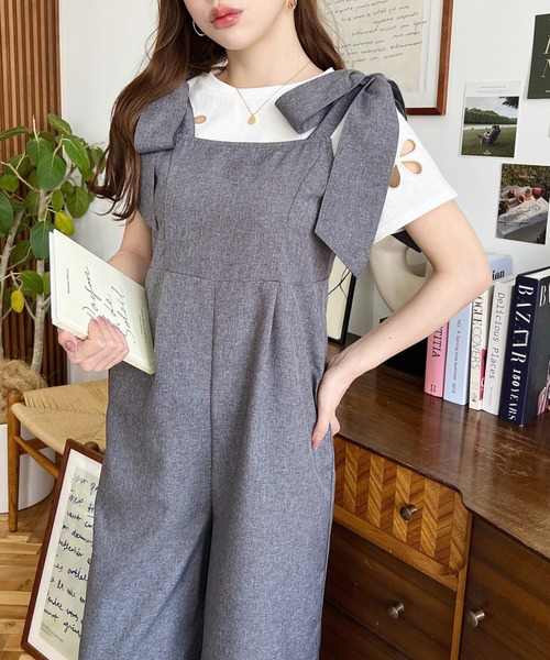 moment+(モーメントプラス)の「ショルダーリボンサロペット(サロペット/オーバーオール・レディース・グレイッシュベージュ/ブラック/ブルー/チャコールグレー・M)」の13枚目の写真