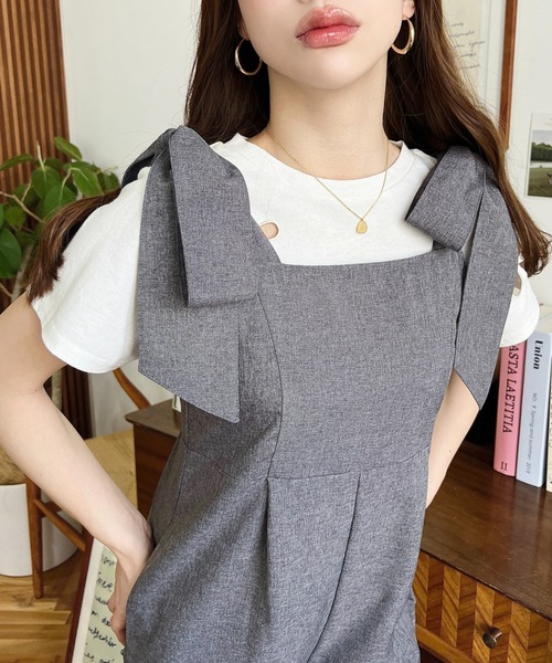 moment+(モーメントプラス)の「ショルダーリボンサロペット(サロペット/オーバーオール・レディース・グレイッシュベージュ/ブラック/ブルー/チャコールグレー・M)」の11枚目の写真