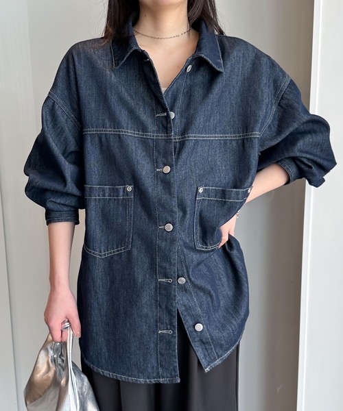 RANAN（ラナン）の「デニム素材オーバーサイズシャツ（シャツ/ブラウス・レディース・ネイビー/ライトブルー・M/L/LL）」の6枚目の写真
