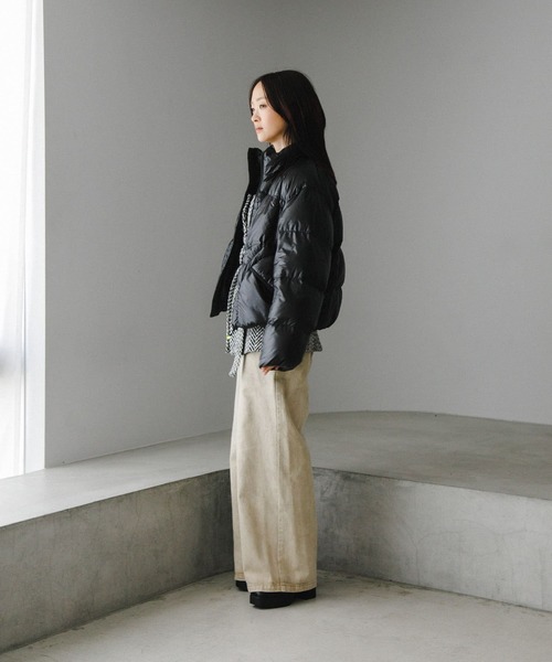 NANGA(ナンガ)の「『別注』野尻美穂×NANGA×DOORS DOWN JACKET(ダウンジャケット/コート・レディース・ベージュ/ブラック・ONE)」の4枚目の写真