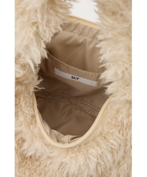 SLY（スライ）の「F/FUR BAG フェイクファー バッグ（ハンドバッグ・レディース・アイボリー/ブラック・FREE）」の16枚目の写真