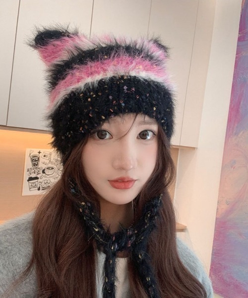 ENLIKE(エンリケ)の「マルチボーダー猫耳ニット帽(ニットキャップ/ビーニー・レディース・アイボリー/ライトブルー/ブラック/ベージュ・FREE)」の14枚目の写真