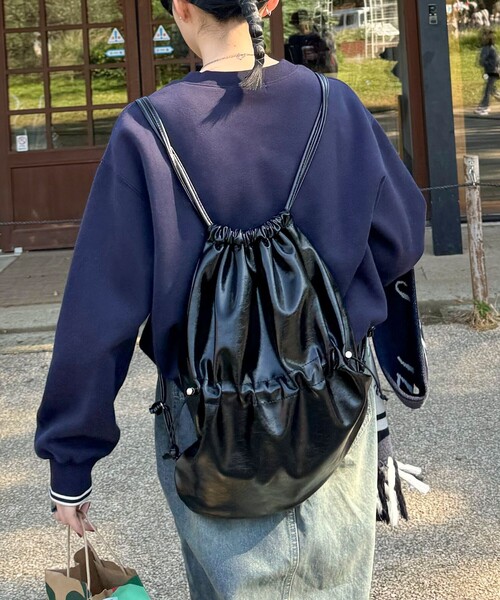 fredy emue(フレディエミュ)の「フェイクレザードロストナップサック(バックパック/リュック・レディース・キナリ/ブラック・FREE)」の14枚目の写真