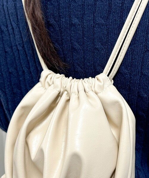 fredy emue(フレディエミュ)の「フェイクレザードロストナップサック(バックパック/リュック・レディース・キナリ/ブラック・FREE)」の18枚目の写真