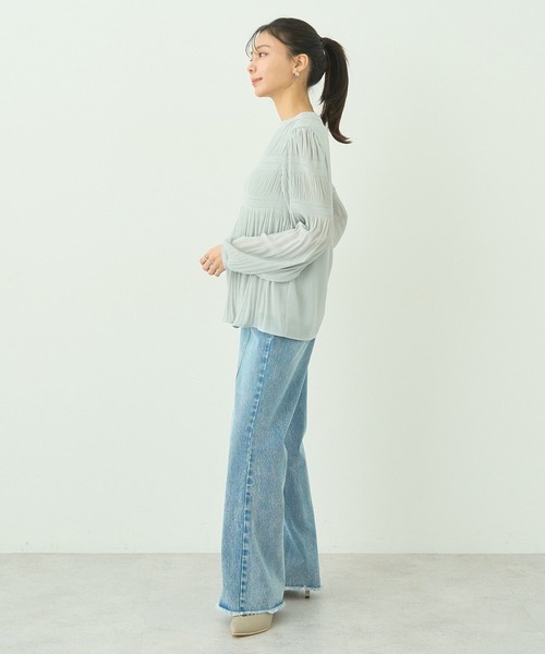 earth music&ecology（アースミュージックアンドエコロジー）の「フロントシームセミフレアデニムパンツ（デニムパンツ・レディース・ブルー系その他/ライトインディゴブルー・S/L/M）」の22枚目の写真