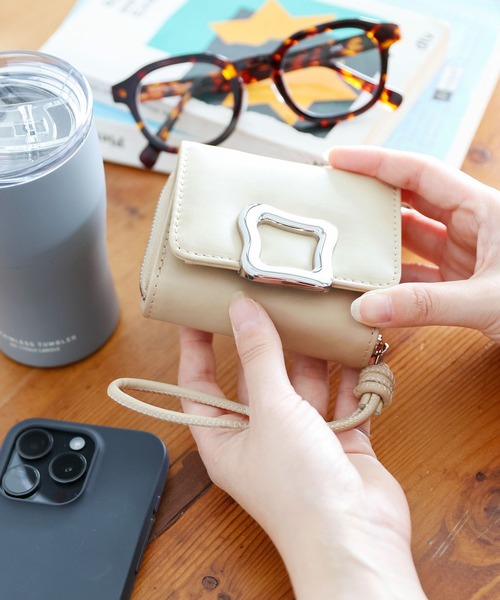 ニュアンスバックルウォレット / 286264（財布）｜LAKOLE